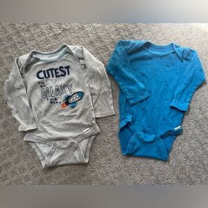 2️⃣ space-themed 12M long sleeves onesies set (Gerber) 🚀